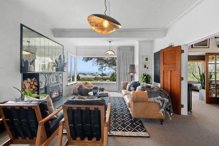 Photo of property in 132 Pendarves Street, New Plymouth, 4312