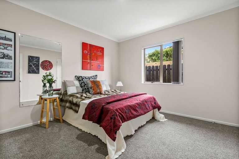 Photo of property in 15 Saybrook Place, Mangere, Auckland, 2022