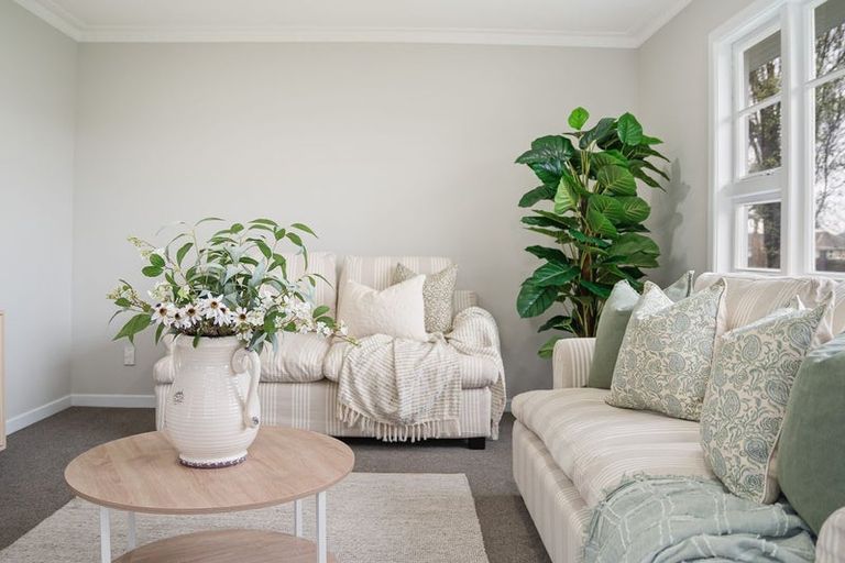 Photo of property in 43 Vivian Street, Burwood, Christchurch, 8083