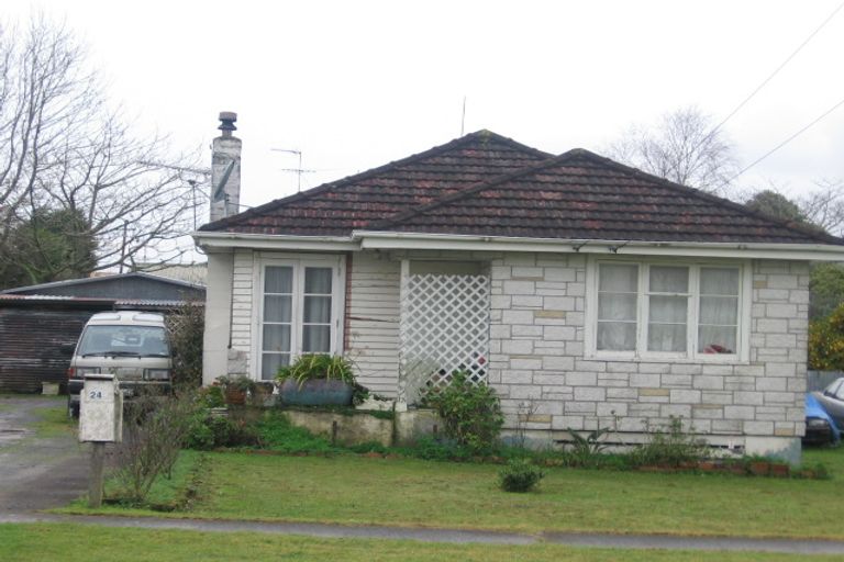 Photo of property in 24 King Edward Avenue, Papakura, 2110