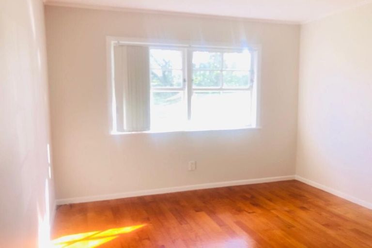 Photo of property in 80 Stottholm Road, Titirangi, Auckland, 0604