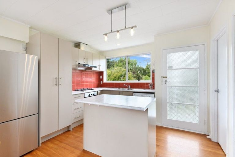 Photo of property in 56 Fitzwater Place, Henderson, Auckland, 0612