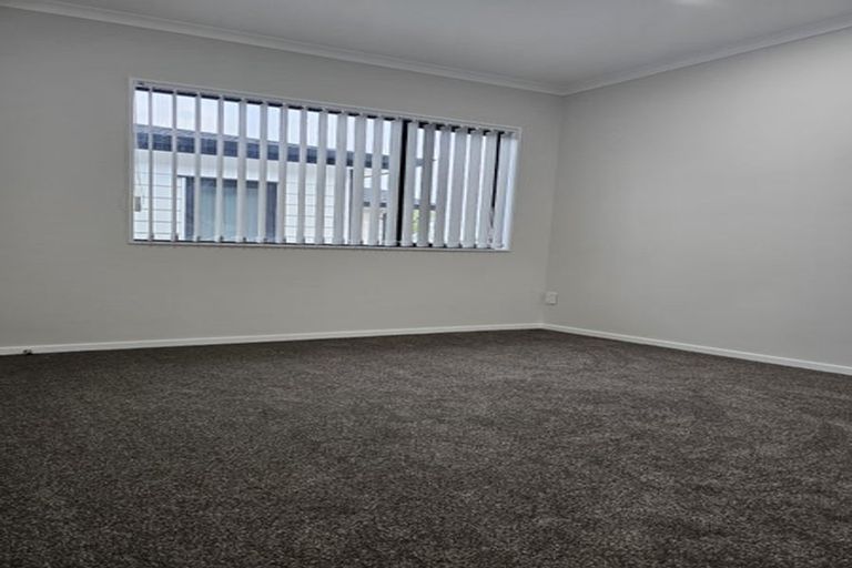Photo of property in 83b Hutchinsons Road, Bucklands Beach, Auckland, 2014