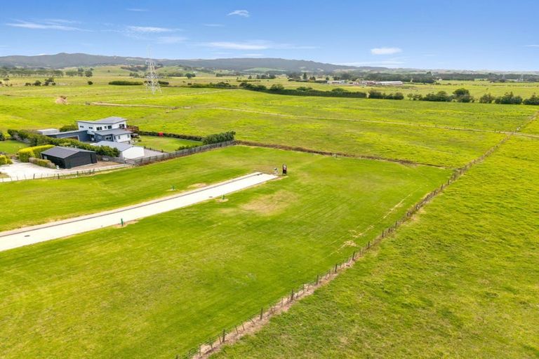 Photo of property in 6 Anbrue Lane, Ruakaka, 0116