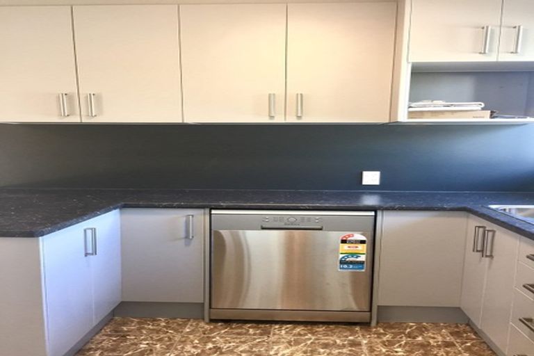 Photo of property in 1/44 Megan Avenue, Pakuranga Heights, Auckland, 2010