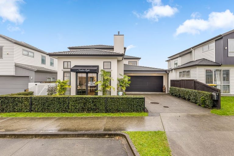 Photo of property in 8 Makete Crescent, Hobsonville, Auckland, 0618