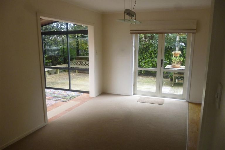 Photo of property in 2/8 Priestley Drive, Bucklands Beach, Auckland, 2014