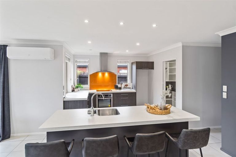 Photo of property in 12 Mataroa Place, Parklands, Christchurch, 8083