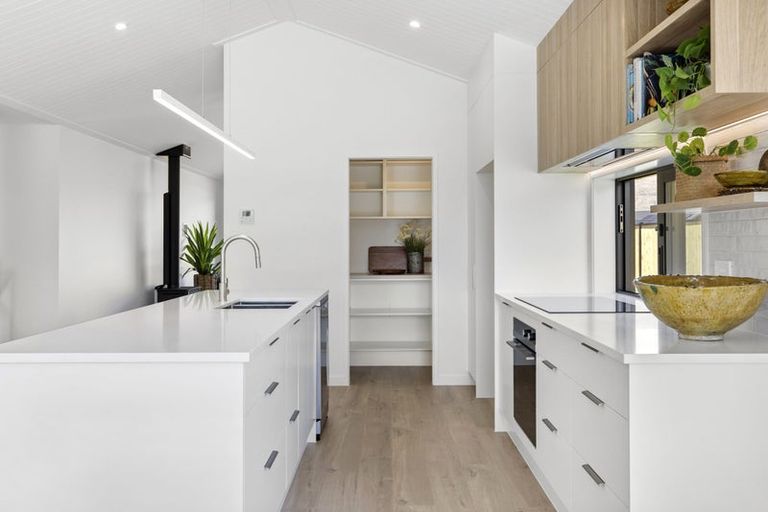 Photo of property in 14 Moonstone Street, Albert Town, 9305