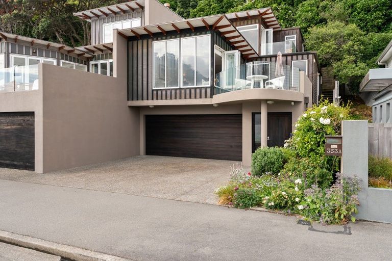 Photo of property in 353a Karaka Bay Road, Karaka Bays, Wellington, 6022