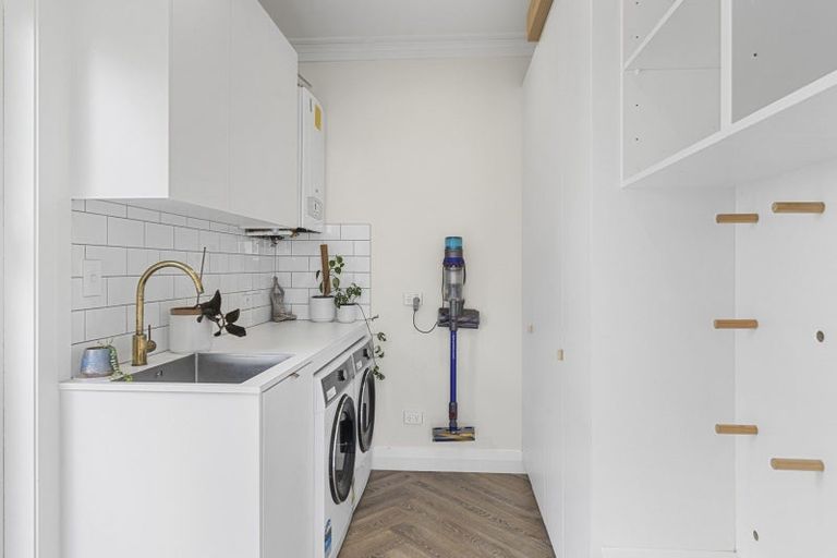 Photo of property in 33 Ballance Street, Lower Vogeltown, New Plymouth, 4310