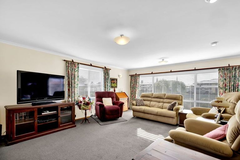 Photo of property in 7 Murray Avenue, Hawera, 4610