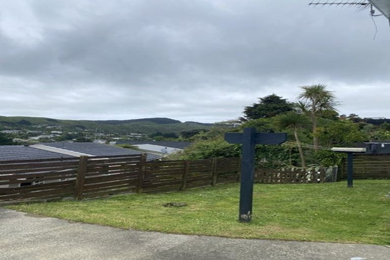 Photo of property in 110 Taylor Terrace, Tawa, Wellington, 5028