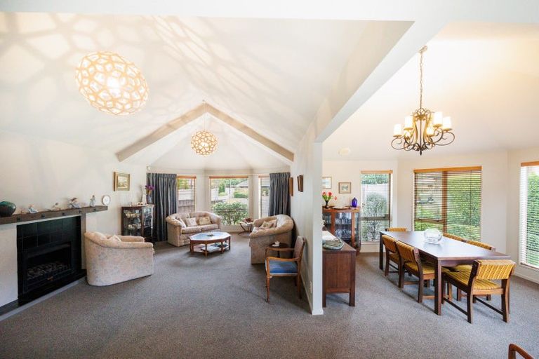 Photo of property in 11 Pastoral Lane, Hokowhitu, Palmerston North, 4410