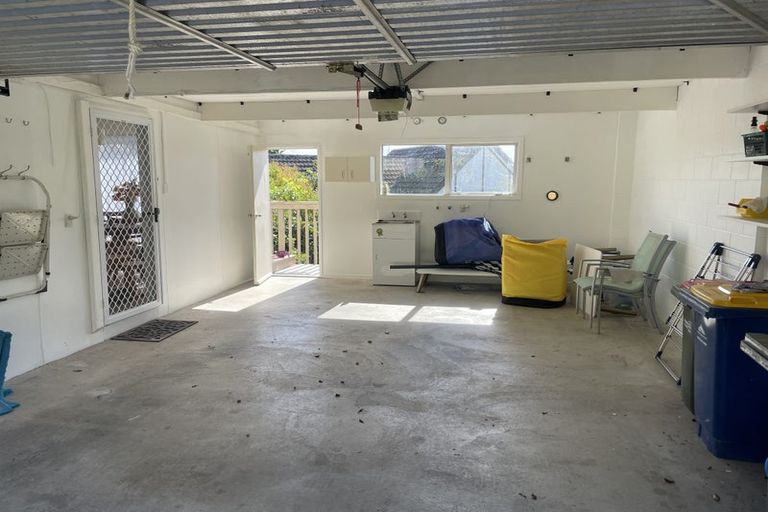 Photo of property in 2/28 Waiau Street, Torbay, Auckland, 0630