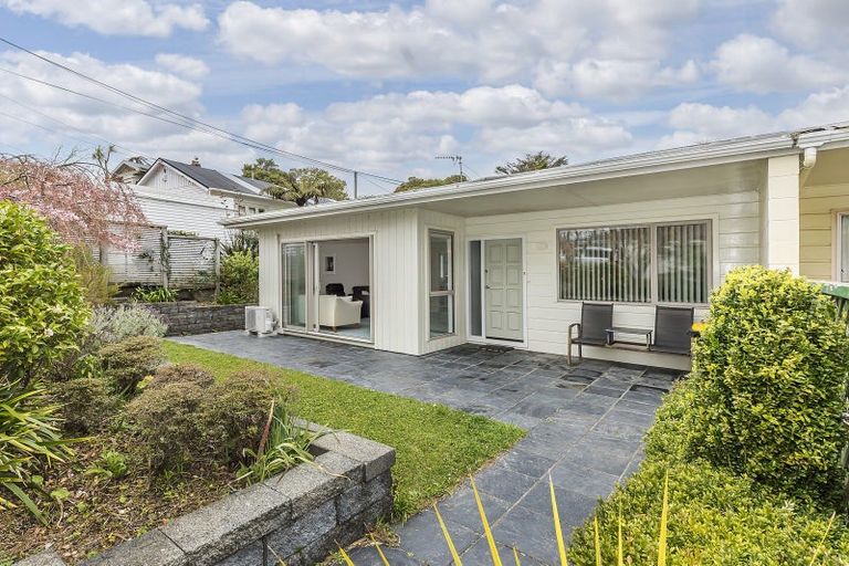 Photo of property in 2/13 Spiers Street, Karori, Wellington, 6012