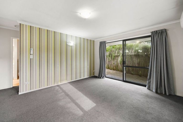 Photo of property in 1/240 Old Farm Road, Hillcrest, Hamilton, 3216