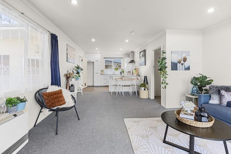 Photo of property in 12 Domett Street, Waitara, 4320