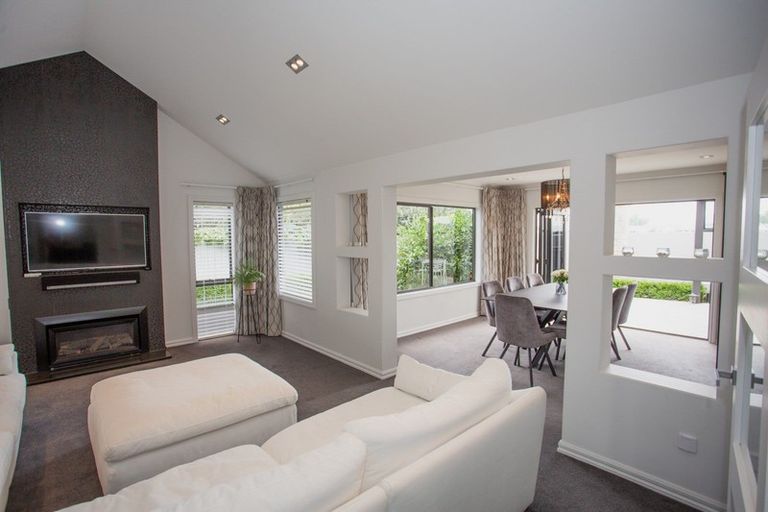 Photo of property in 15 Naomi Place, Cambridge, 3434