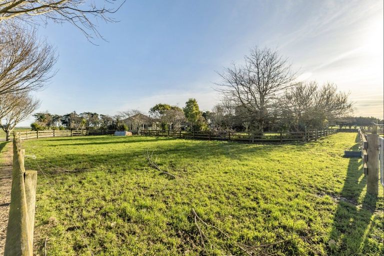 Photo of property in 11 Mckenzie Settlement Road, Kairanga, Palmerston North, 4475