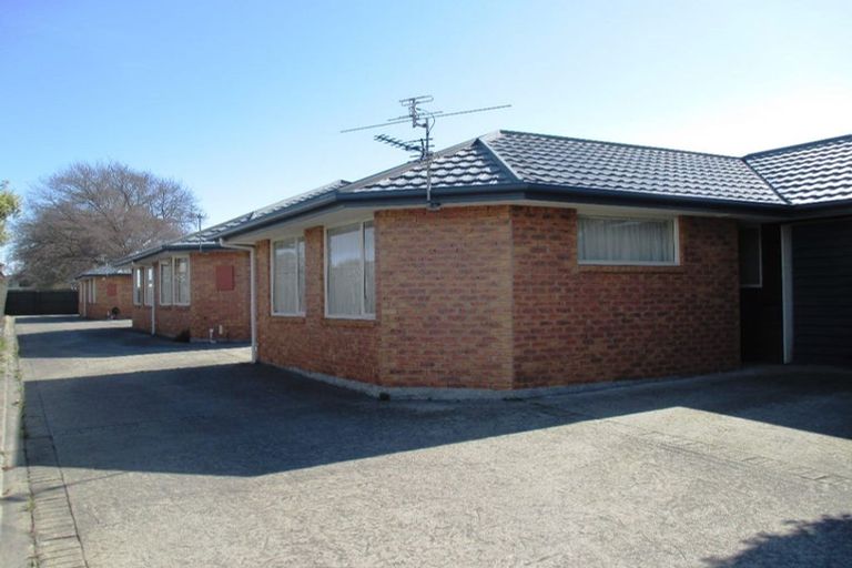 Photo of property in 17c Division Street, Riccarton, Christchurch, 8041