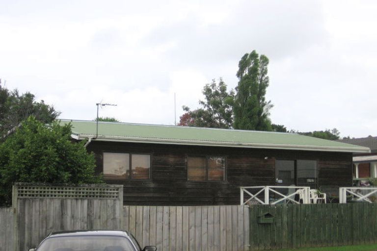 Photo of property in 6 Lacebark Court, Titirangi, Auckland, 0604