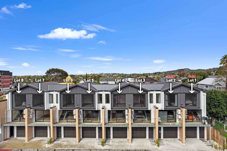 Photo of property in 3/1 Waters Place, New Lynn, Auckland, 0600