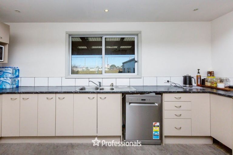 Photo of property in 24 Bouverie Street, Petone, Lower Hutt, 5012