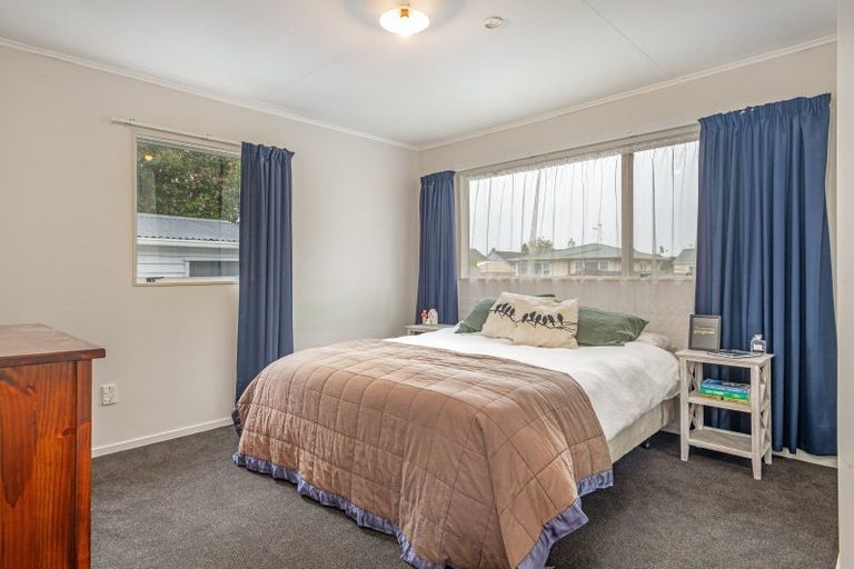 Photo of property in 1 Cavendish Crescent, Awapuni, Palmerston North, 4412