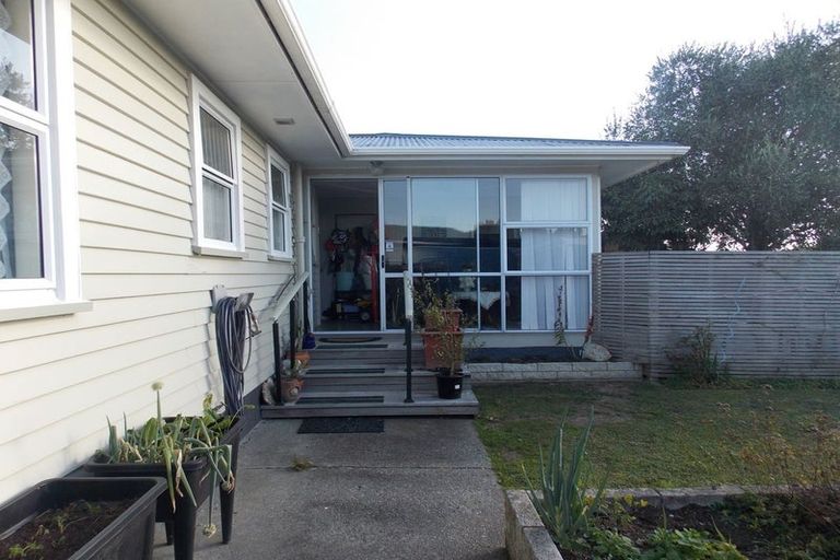 Photo of property in 45 Sutherland Crescent, Westbrook, Palmerston North, 4412