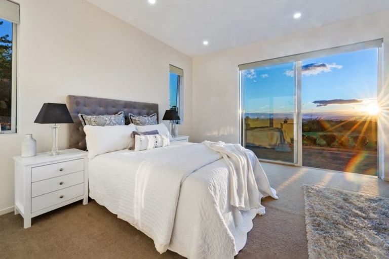 Photo of property in 162 Point View Drive, East Tamaki Heights, Auckland, 2016
