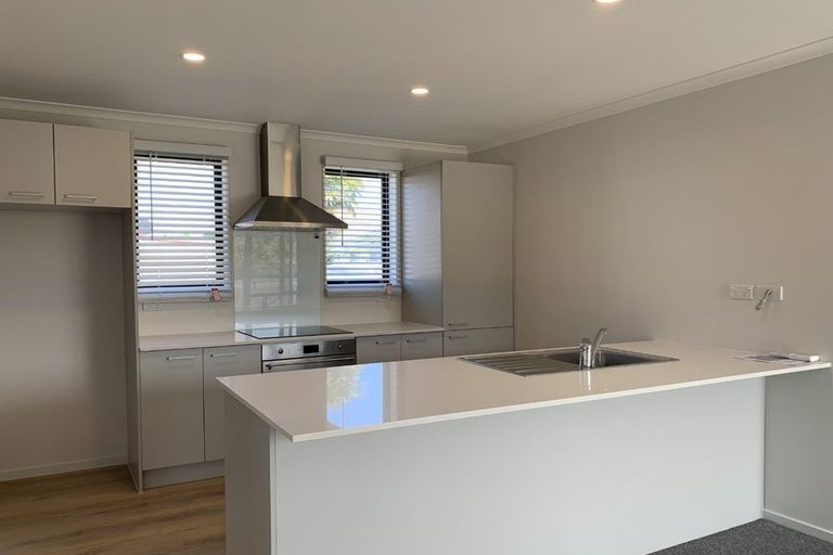 Photo of property in 10c Rosier Road, Glen Eden, Auckland, 0602