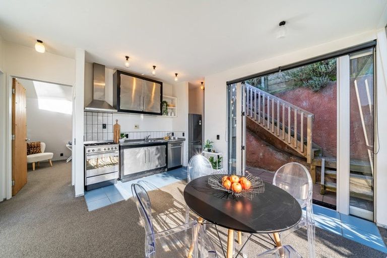 Photo of property in 14a Hanson Street, Mount Cook, Wellington, 6021