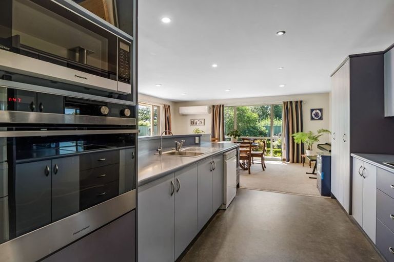 Photo of property in 16 Hannah Place, Holmes Hill, Oamaru, 9401