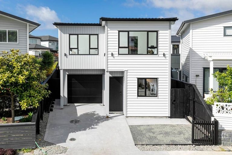 Photo of property in 3 Riroriro Road, Hobsonville, Auckland, 0616