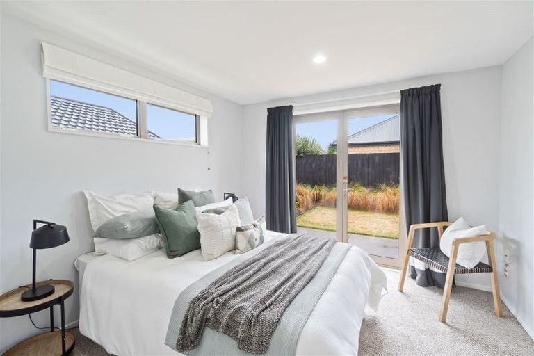 Photo of property in 12 Mataroa Place, Parklands, Christchurch, 8083