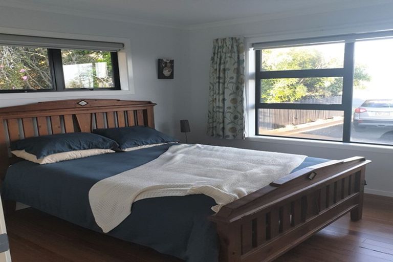 Photo of property in 20 Puketi Lane, Waiuku, 2123