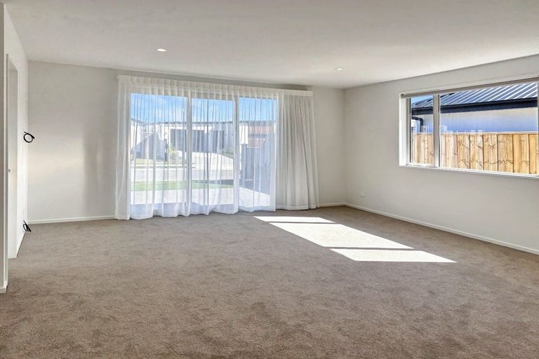 Photo of property in 10 Waituna Street, Pegasus, 7612