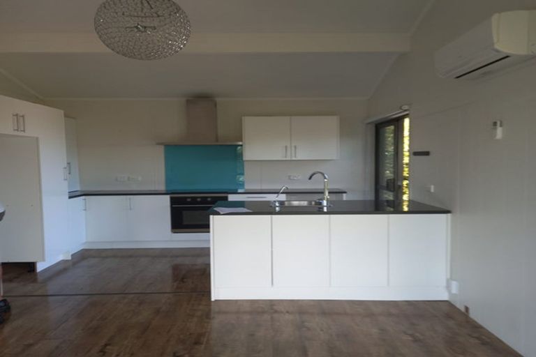 Photo of property in 212 Rangatira Road, Beach Haven, Auckland, 0626