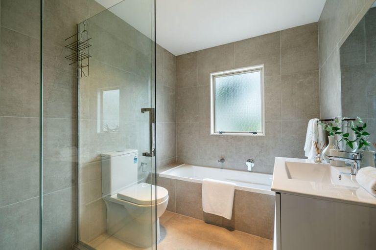 Photo of property in 27 Kinleith Way, Albany, Auckland, 0632