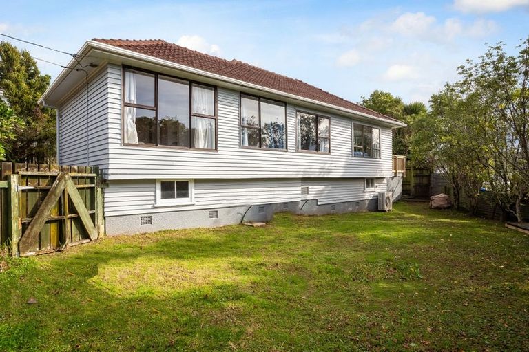 Photo of property in 15 Chew Place, Ranui, Porirua, 5024