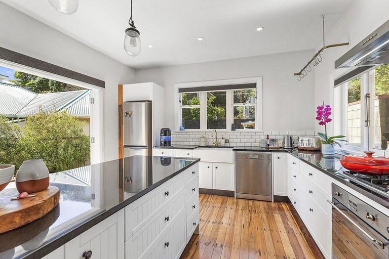 Photo of property in 99 The Parade, Island Bay, Wellington, 6023