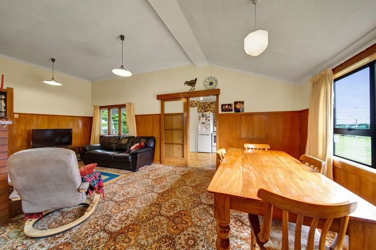 Photo of property in 242 Turuturu Road, Hawera, 4674