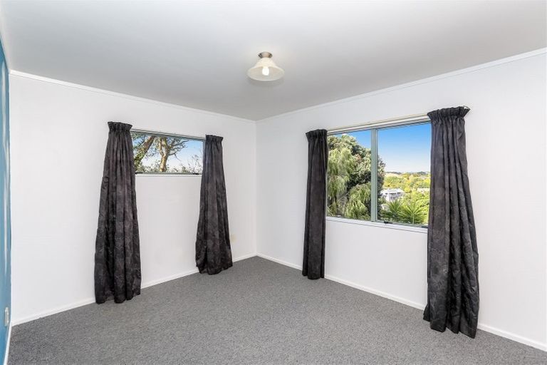 Photo of property in 5b Tahurangi Place, Spotswood, New Plymouth, 4310