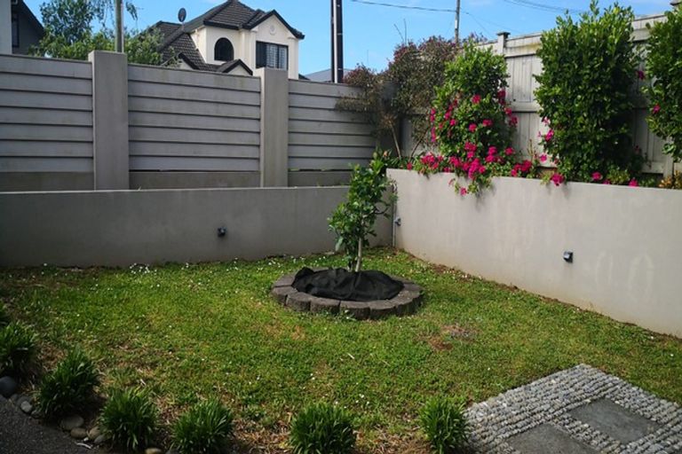 Photo of property in 17a Richard Avenue, Bucklands Beach, Auckland, 2014
