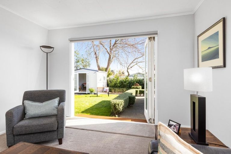 Photo of property in 62b Middle Road, Havelock North, 4130