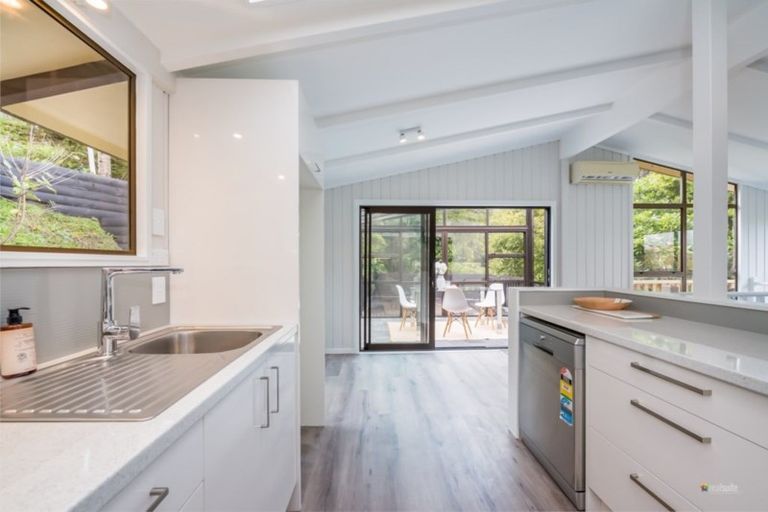 Photo of property in 25 Solander Place, Whitby, Porirua, 5024