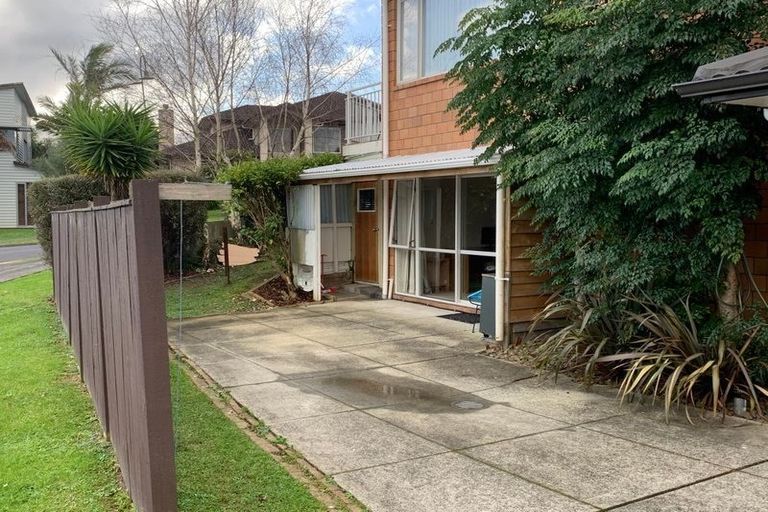 Photo of property in 124 Cyril French Drive, Flat Bush, Auckland, 2016