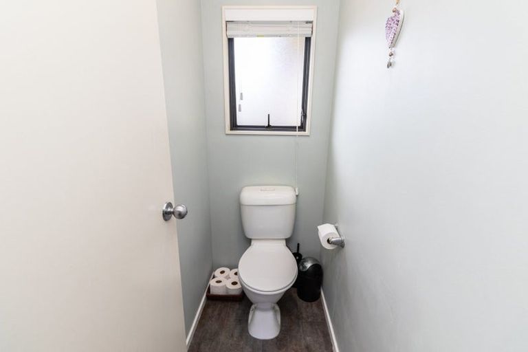 Photo of property in 57 Woodhouse Avenue, Karori, Wellington, 6012