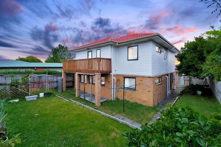 Photo of property in 52a Roberts Road, Te Atatu South, Auckland, 0610